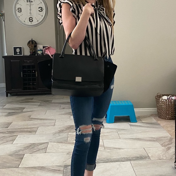 SOLD Auth Celine Trapeze Zipped Handbag - Picture 11 of 13